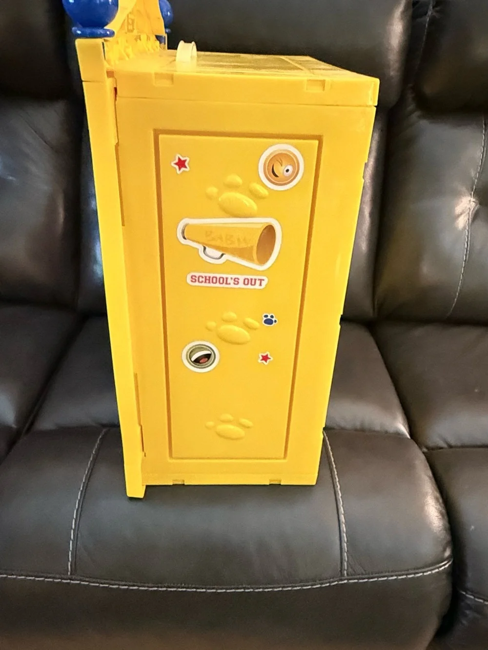 Build the bears closet with 2  Teddy Bear Stuffed and clothings